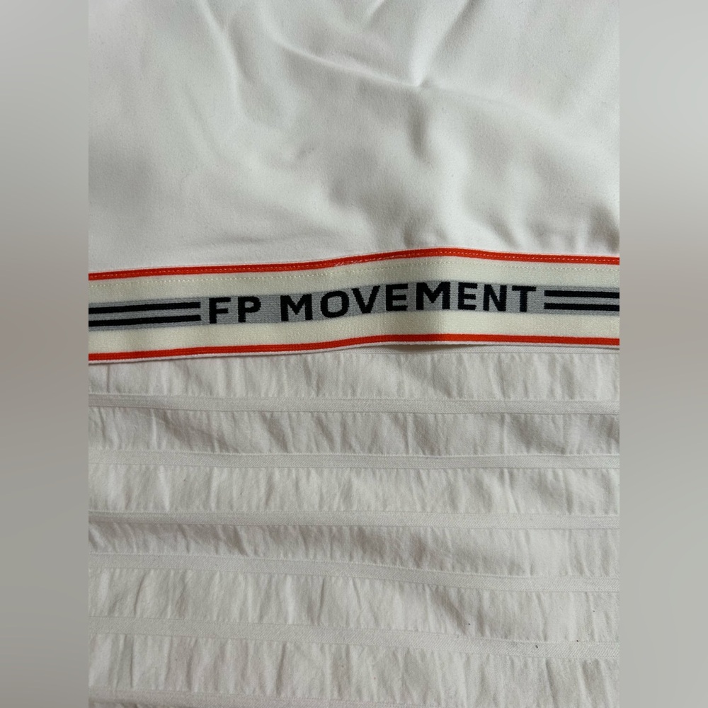 Free People Movement Never Better Ringer Logo Sports. Color white Size L - Picture 9 of 13